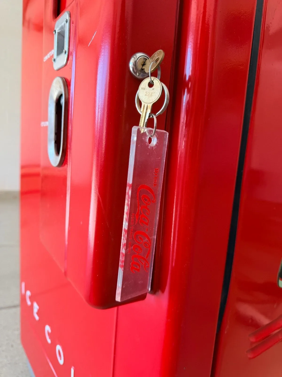 Mid‑Century Coca‑Cola Vendo 39 Style Steel Bottle Vending Machine thumbnail 3