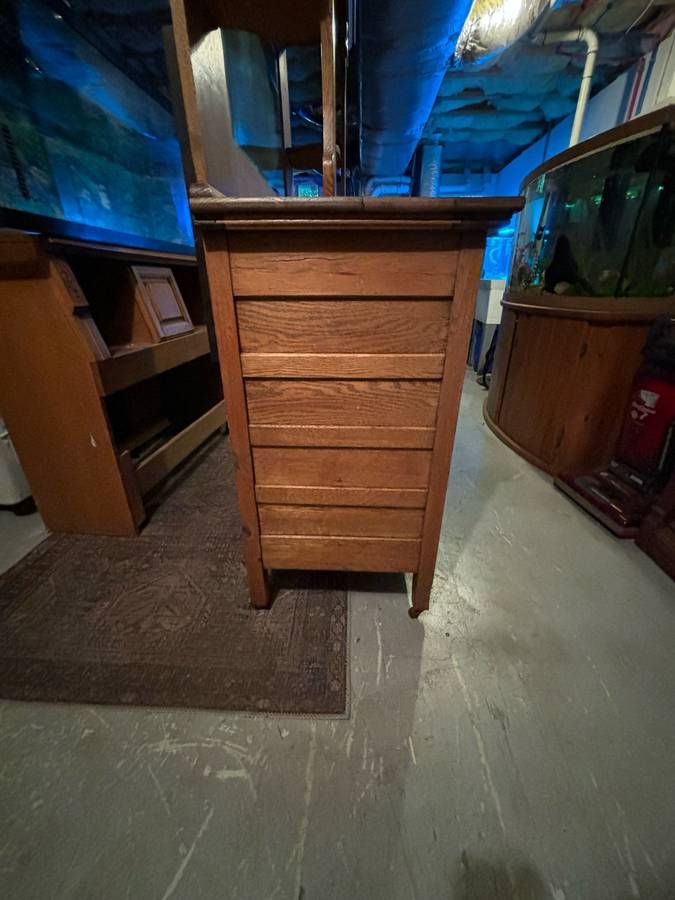 American Golden Oak Period Sideboard with Mirrored Back thumbnail 2
