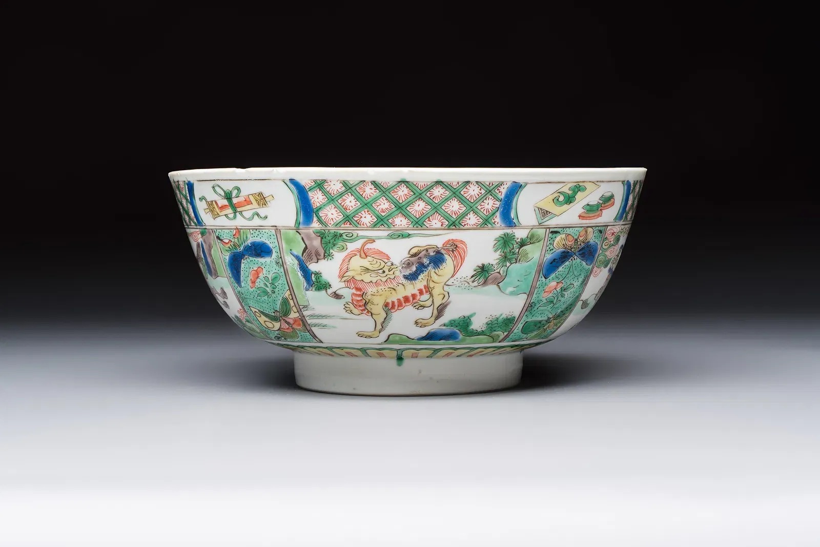 Chinese Kangxi Style Famille Verte Porcelain Bowl