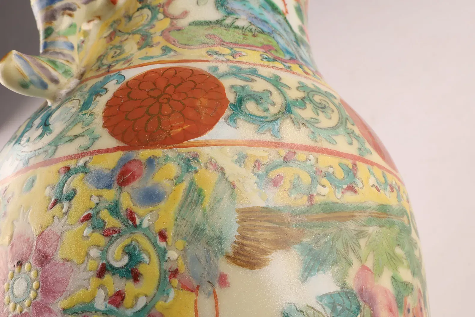 Qing Style Famille Rose Porcelain Baluster Vase with Phoenix and Floral Panels thumbnail 6
