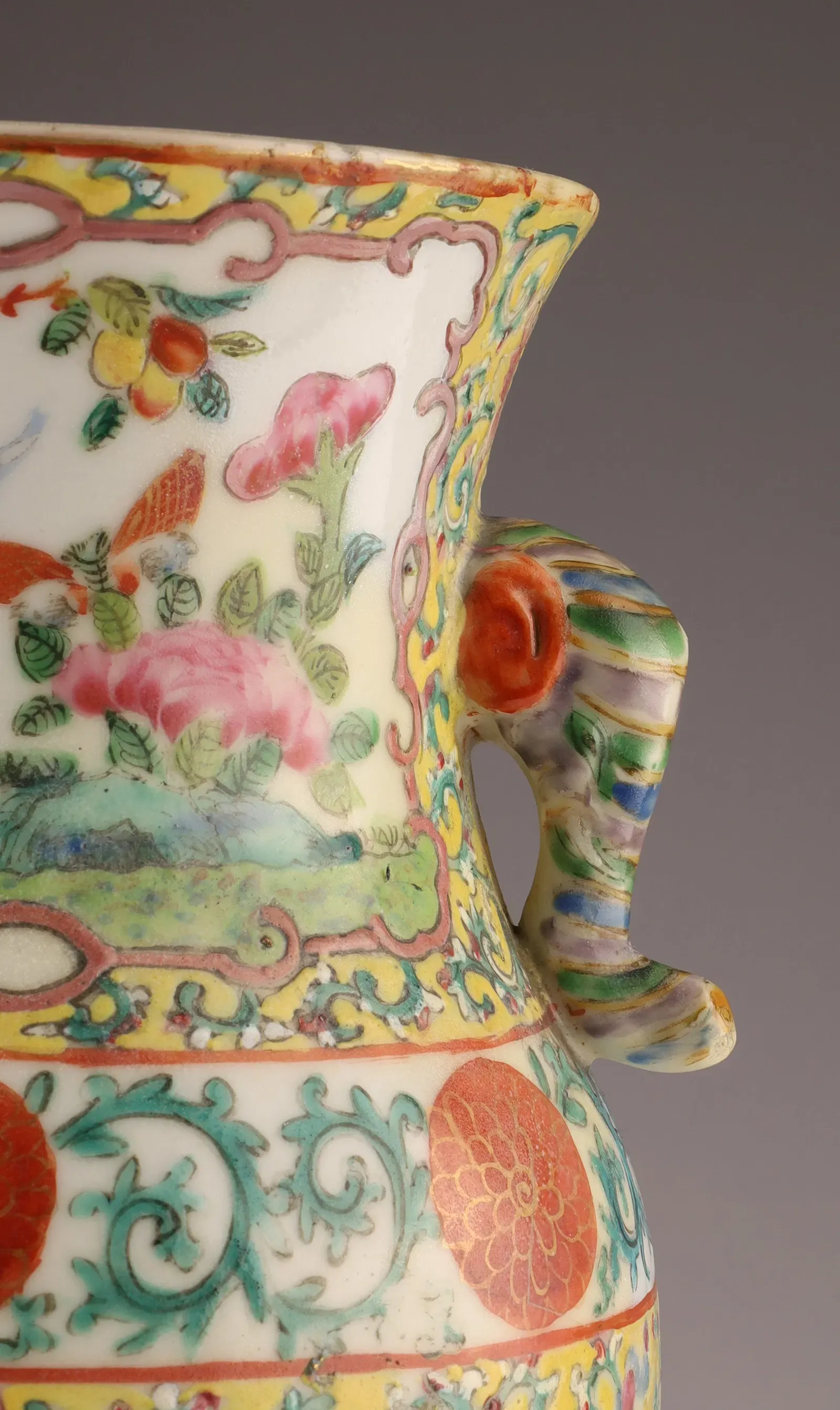 Qing Style Famille Rose Porcelain Baluster Vase with Phoenix and Floral Panels thumbnail 8