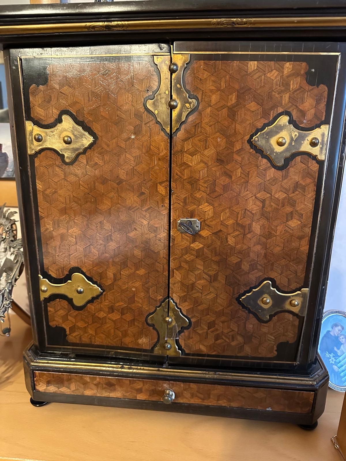 Japanese Edo Period Inro Cabinet