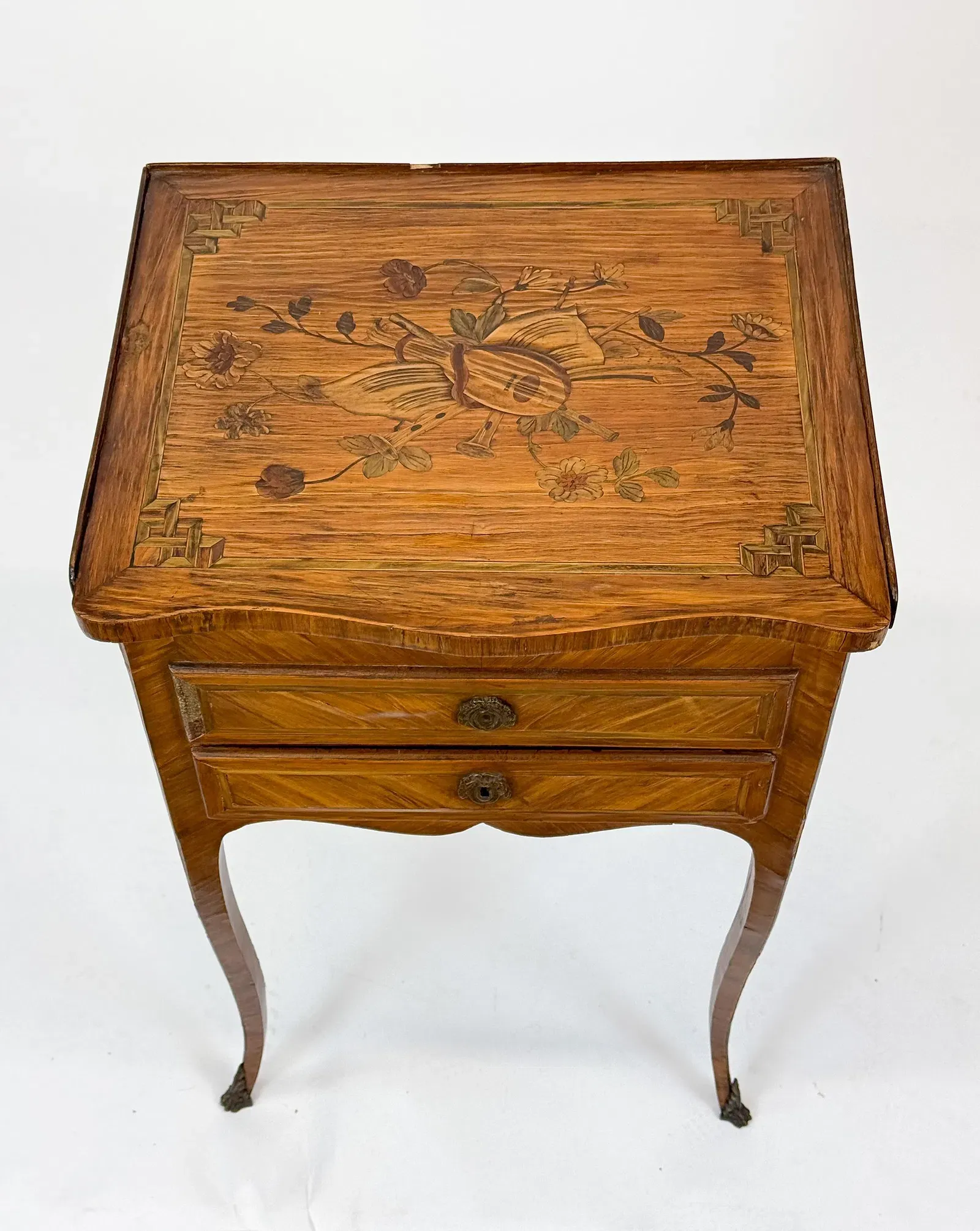French Louis XV Period Kingwood and Marquetry Bonheur du Jour thumbnail 5