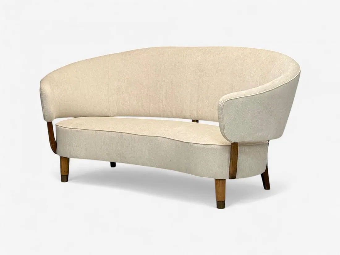 Mid-Century Modern Sofa thumbnail 5