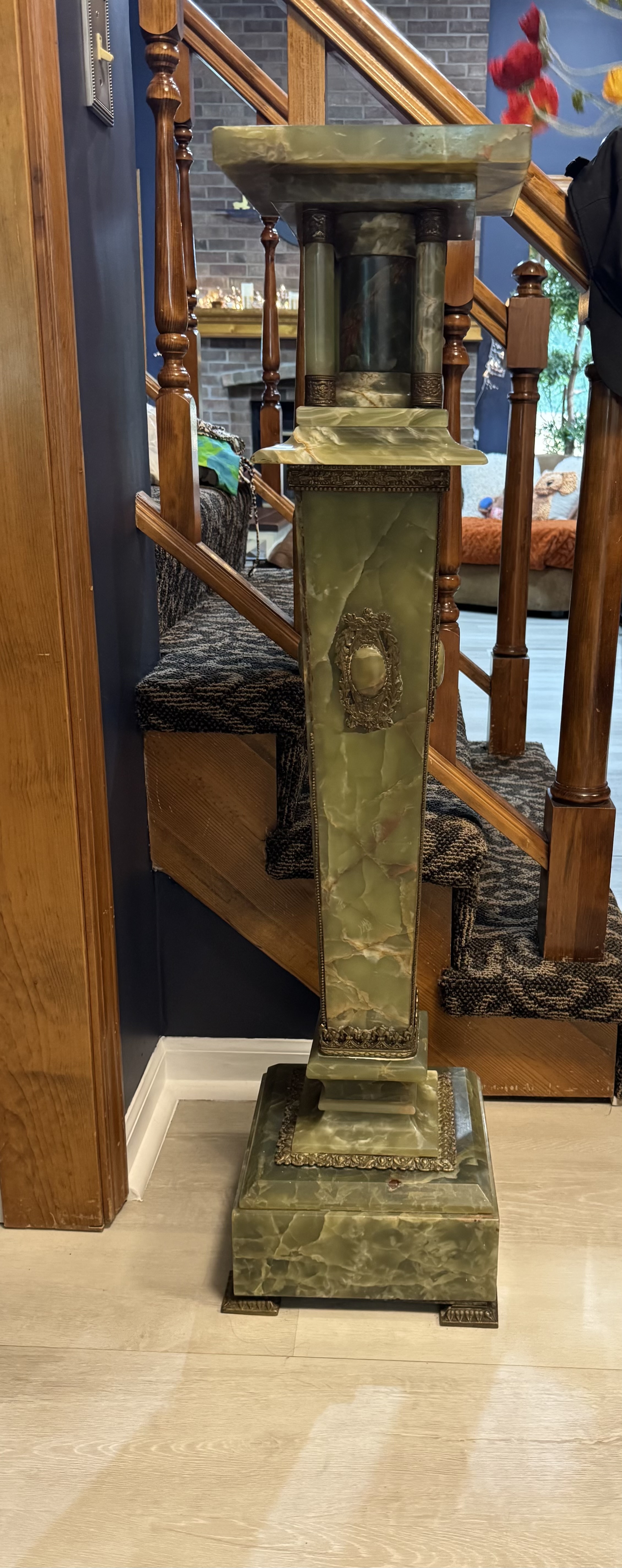 French Neoclassical Onyx and Ormolu Pedestal thumbnail 4
