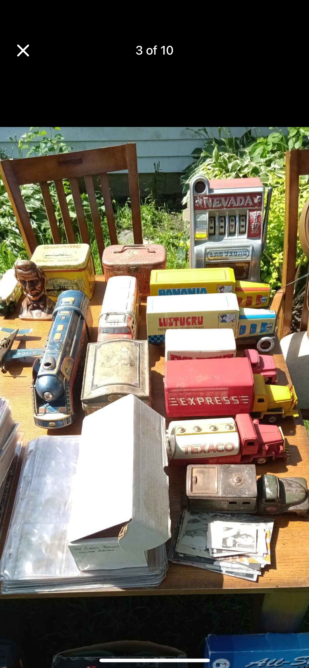 Mid-20th Century American Tin Lithographed Toys and Collectibles Assortment