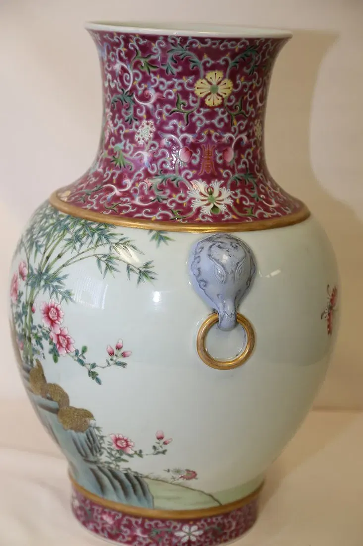 Chinese Guangxu Style Famille Rose Porcelain Vase thumbnail 3
