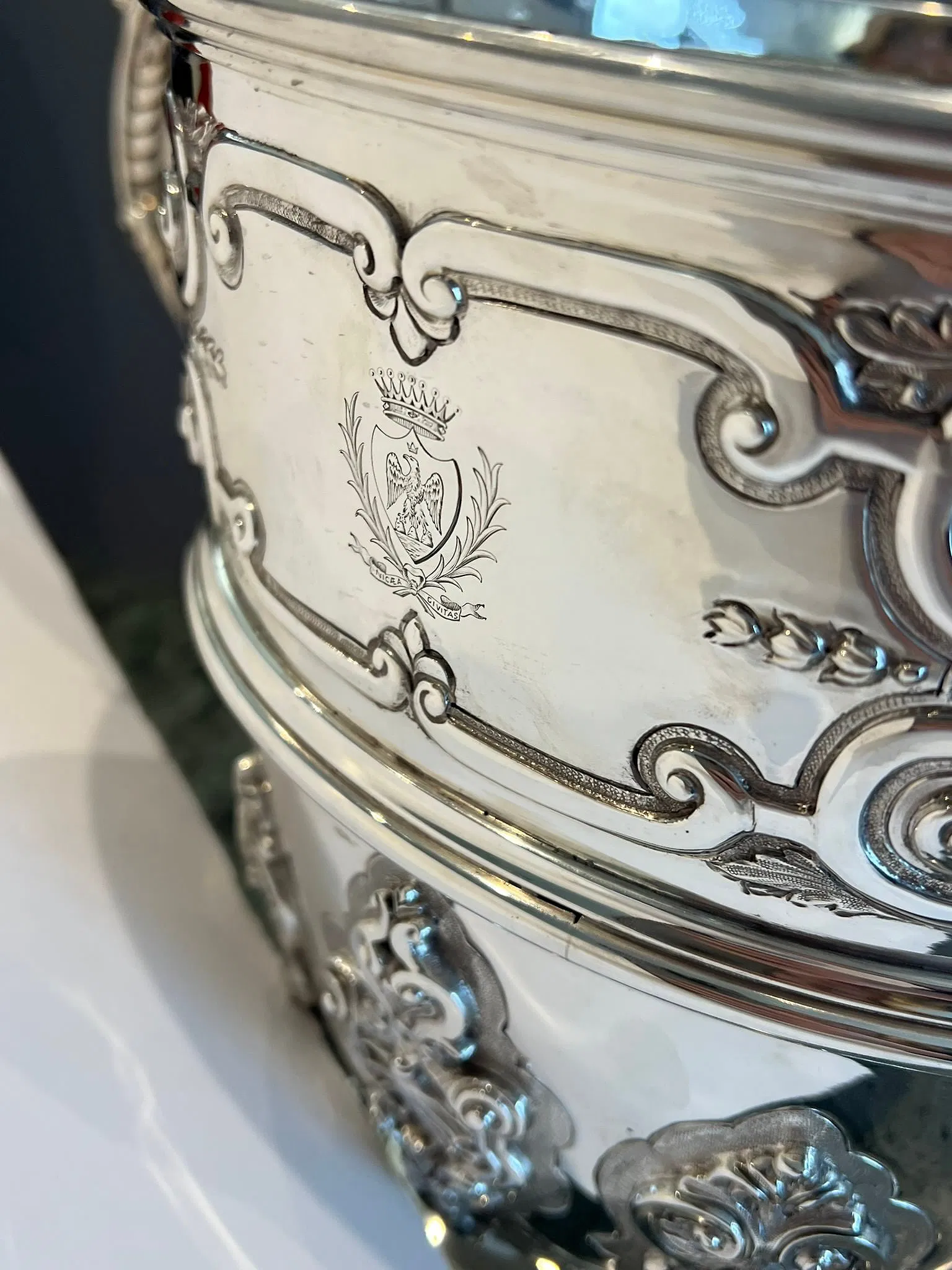 American Victorian Rococo Revival Silver Presentation Covered Urn thumbnail 8