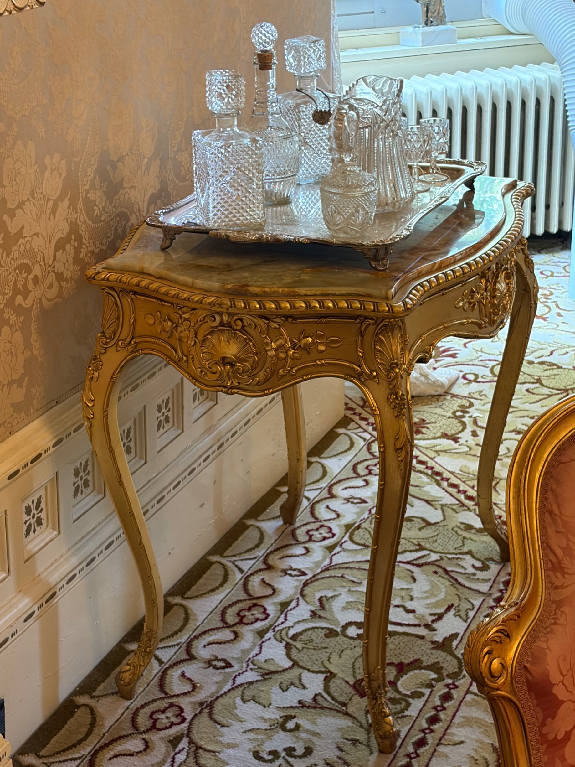 Louis XV Style Giltwood and Onyx Console Table thumbnail 2