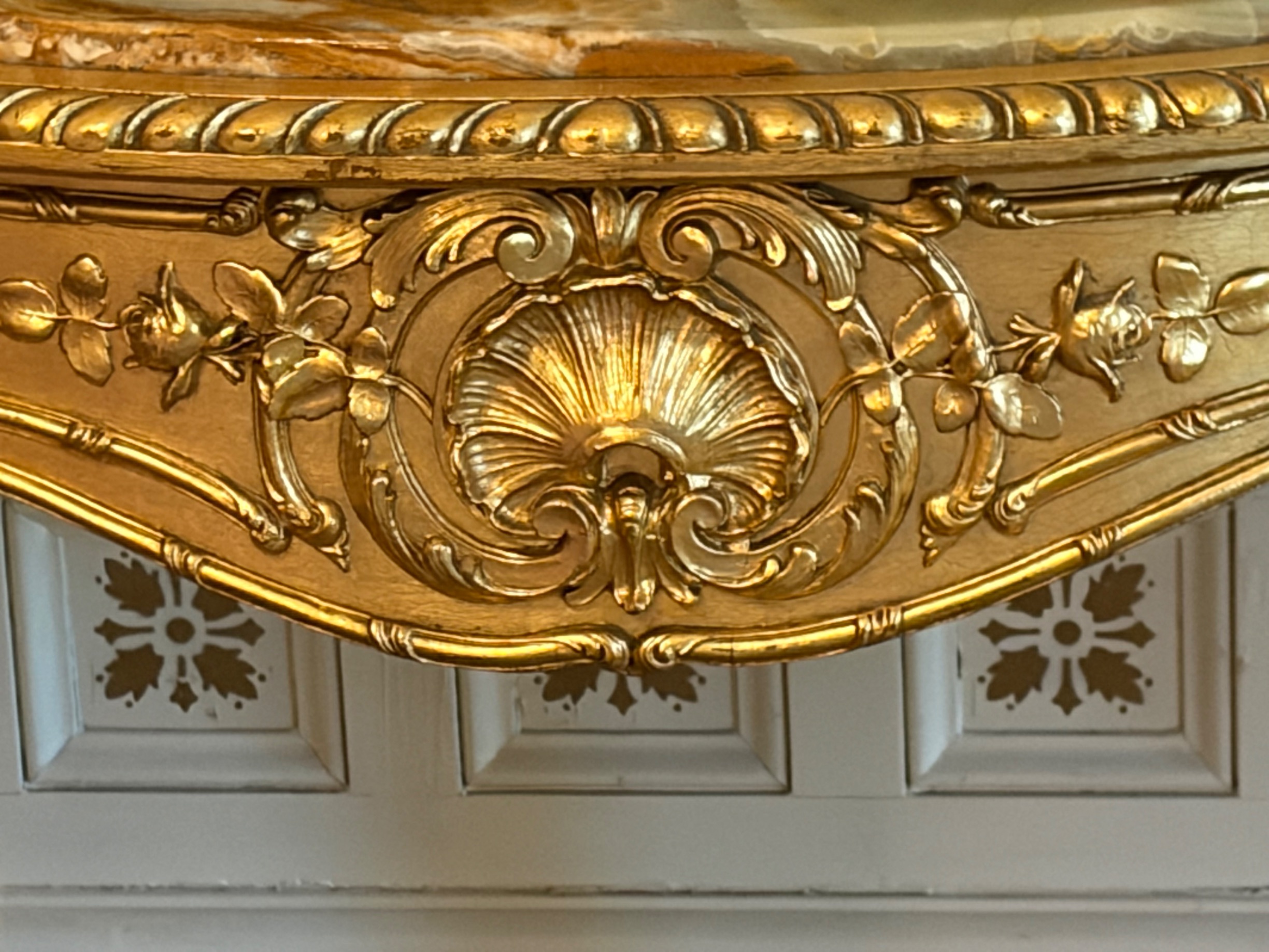 Louis XV Style Giltwood and Onyx Console Table thumbnail 4
