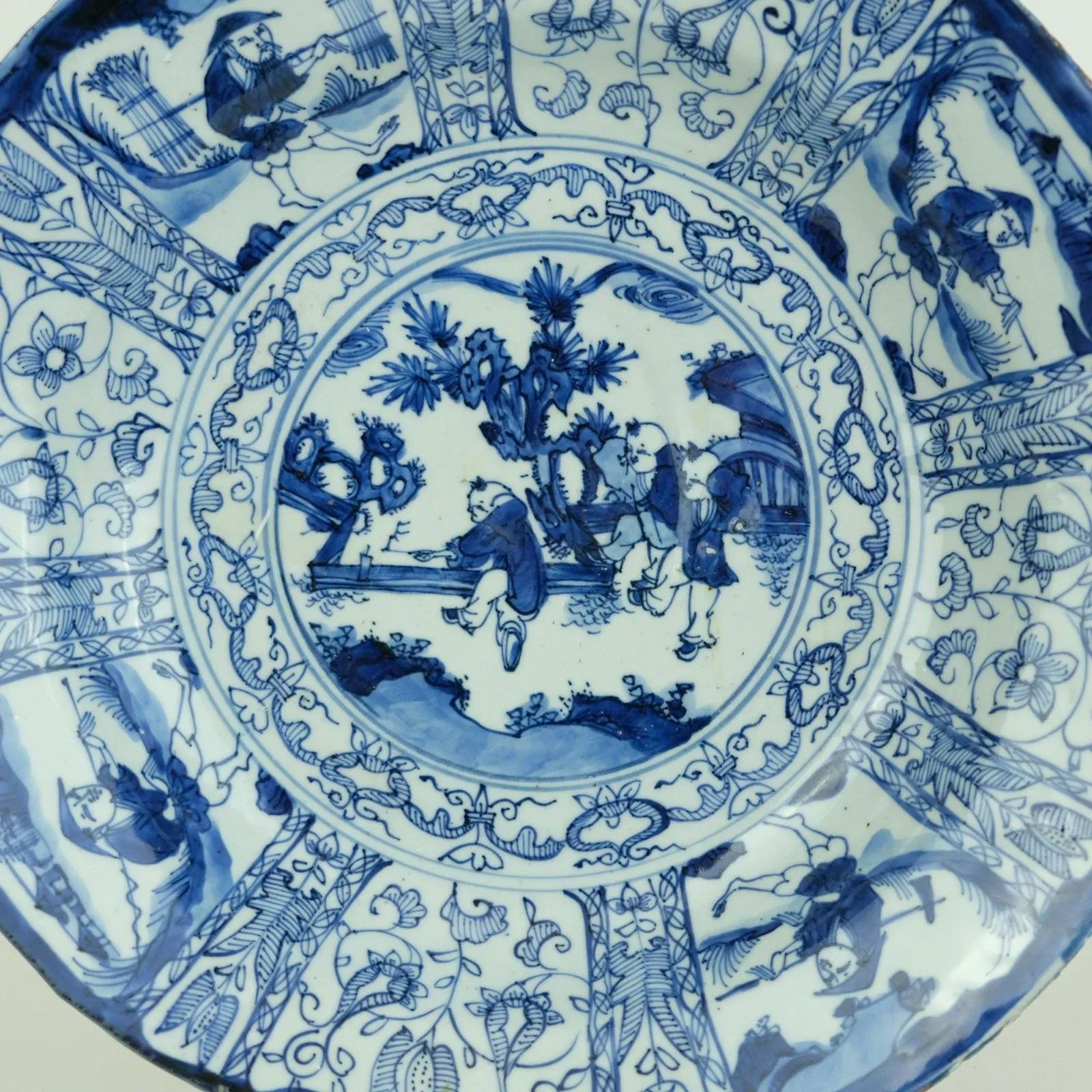 Chinese Transitional Style Blue-and-White Porcelain Landscape Figure Charger