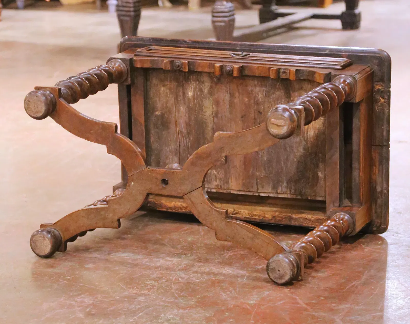 English Late 18th Century Mahogany Spider Leg Side Table thumbnail 5