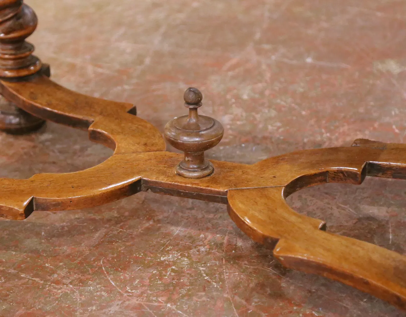 English Late 18th Century Mahogany Spider Leg Side Table thumbnail 10