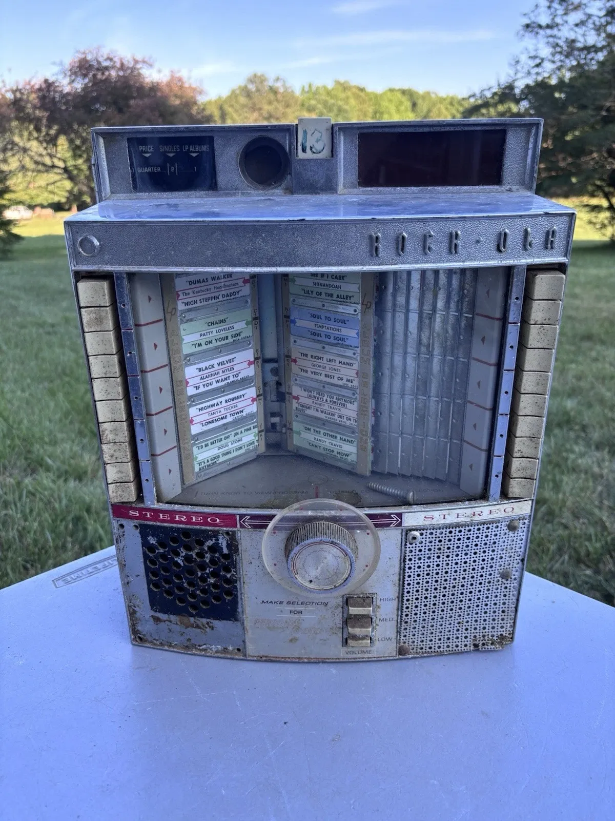 American Mid-Century Period Rock-Ola Tabletop Jukebox thumbnail