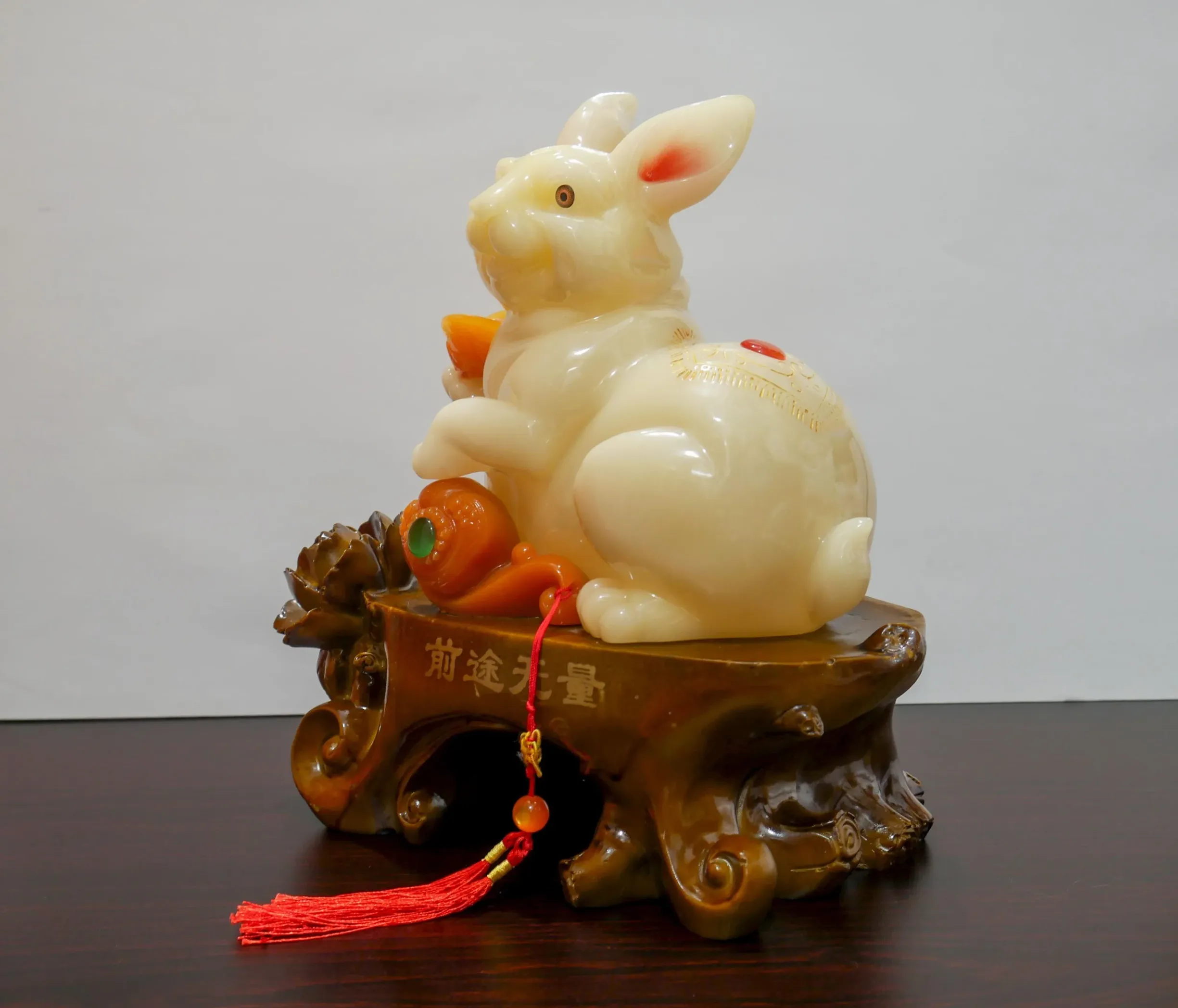 Contemporary Chinese Jade Rabbit Figurine thumbnail 3
