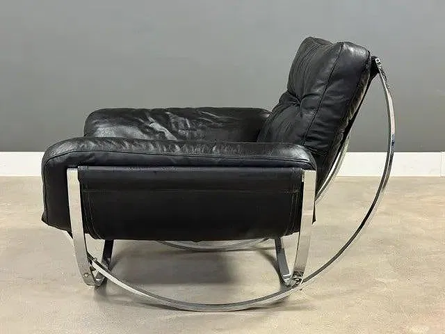 Mid-Century Modern Chromed Steel and Black Leather Sling Lounge Chair thumbnail 6