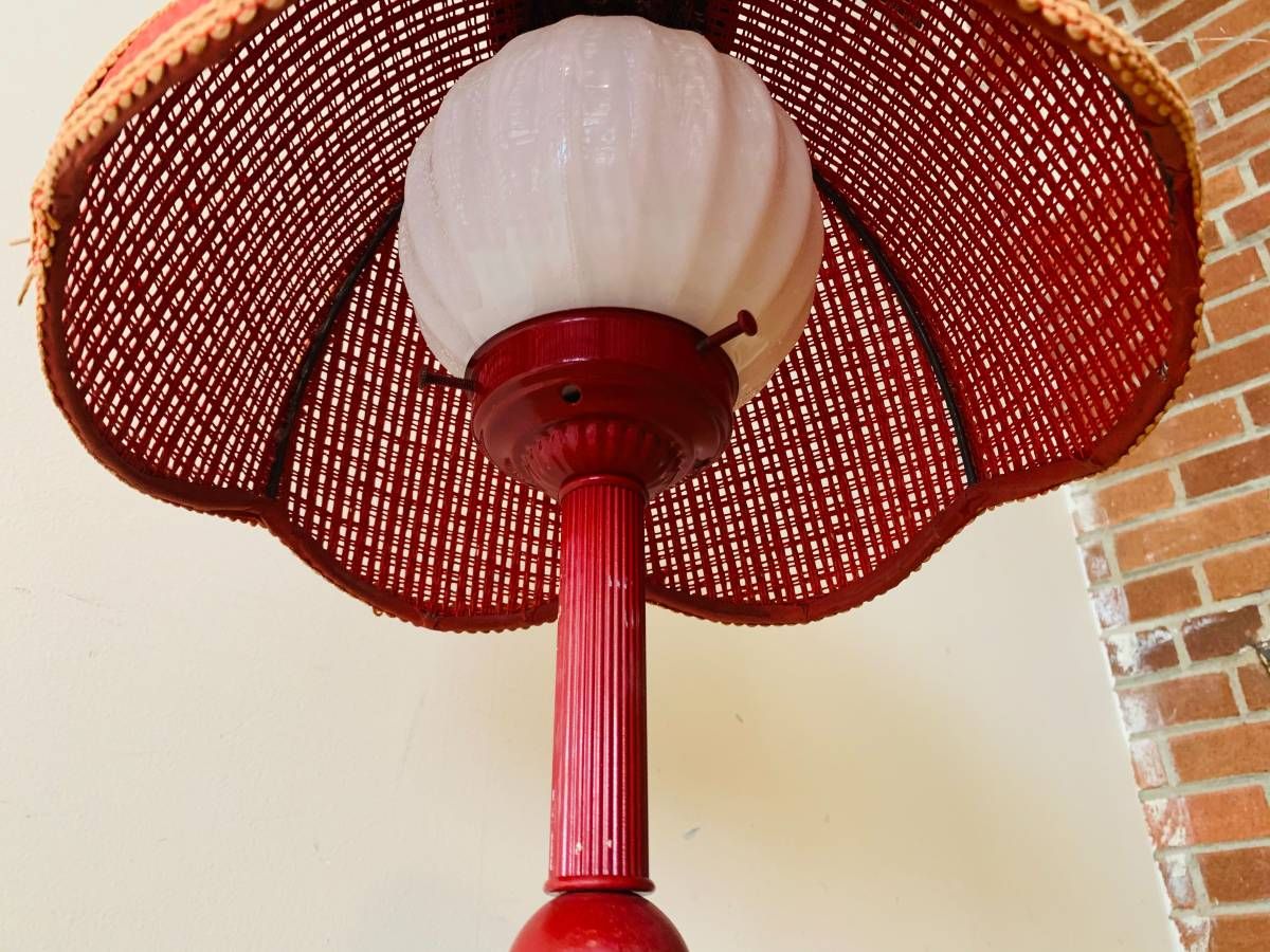 Mid-Century Modern Painted Metal and Wicker Table Lamp thumbnail 2