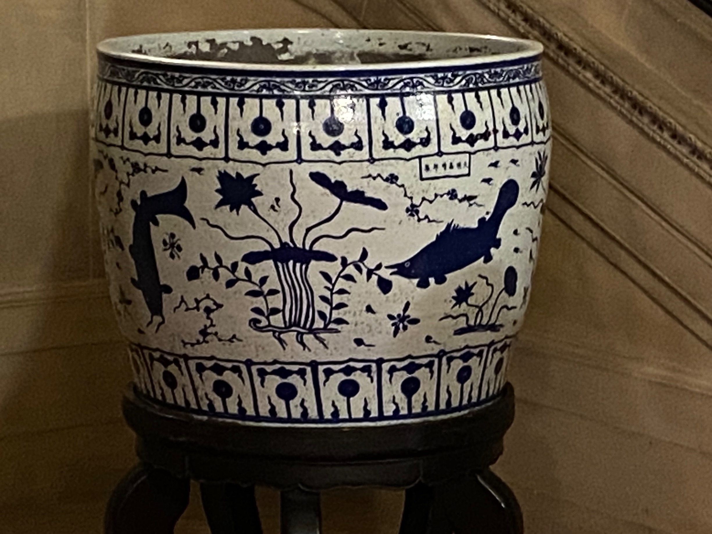 Chinese Ming Style Blue and White Glazed Ceramic Jardiniere with Jiajing Mark thumbnail 2