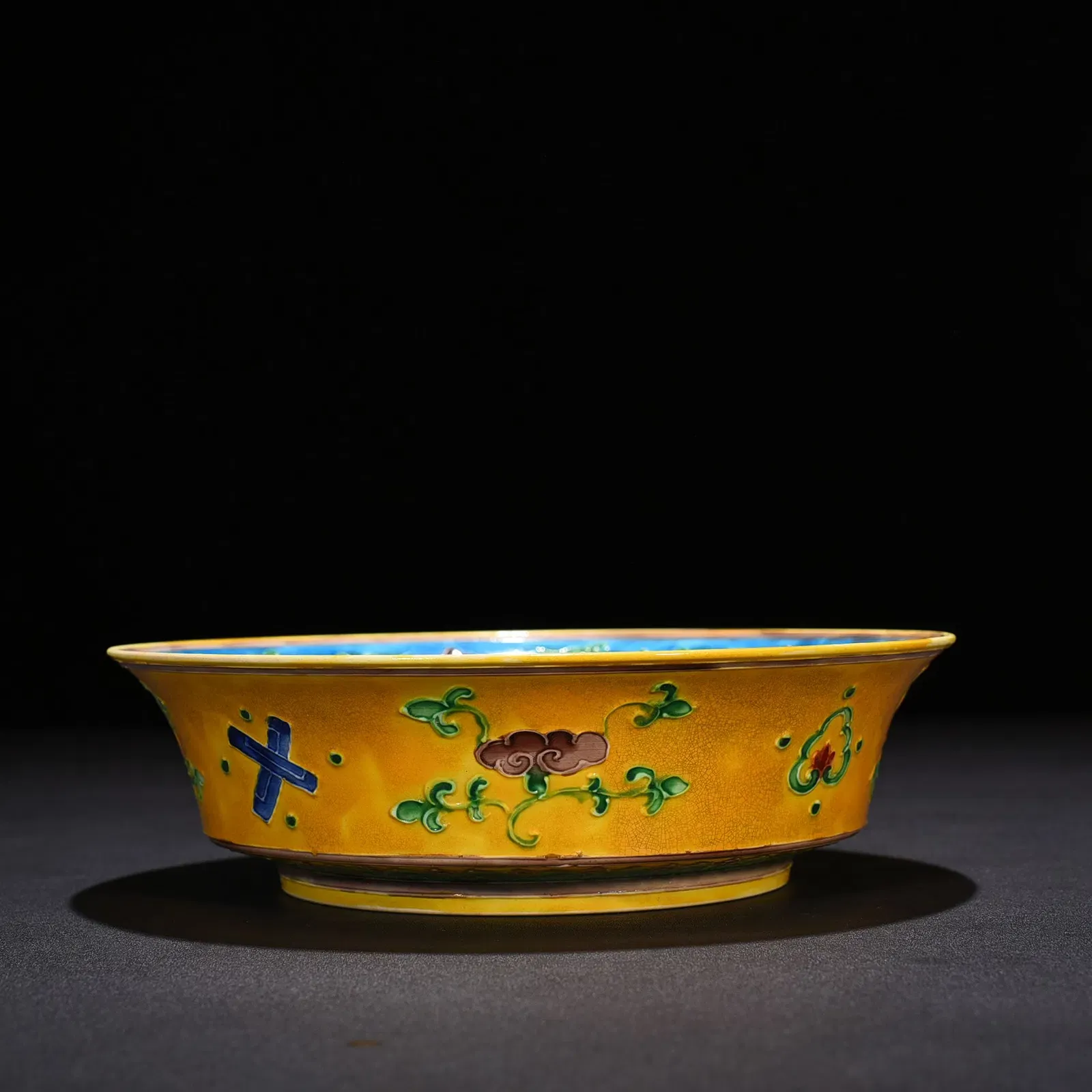 Chinese Ming Style Yellow Ground Porcelain Dragon Basin thumbnail 7