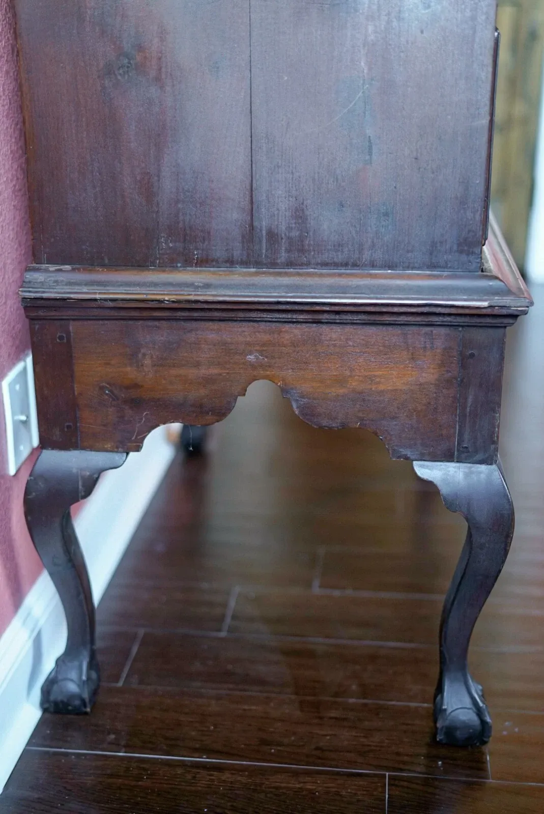 American Queen Anne Style Walnut Highboy Chest-on-Stand thumbnail 4