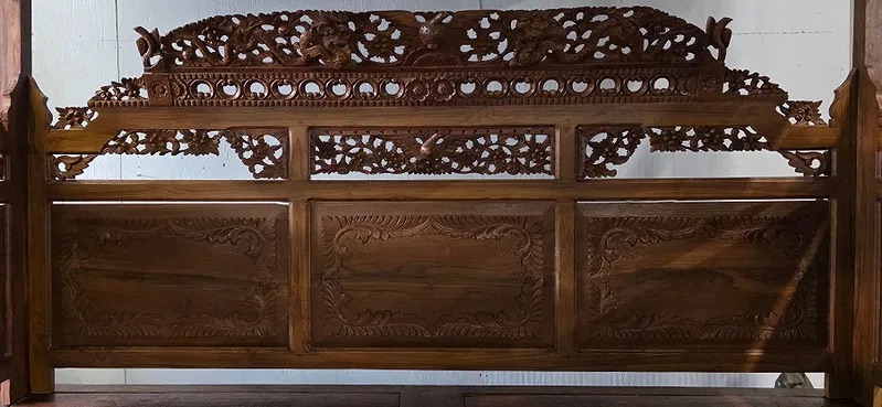Indonesian Javanese Style Carved Teak Canopy Bed thumbnail 6