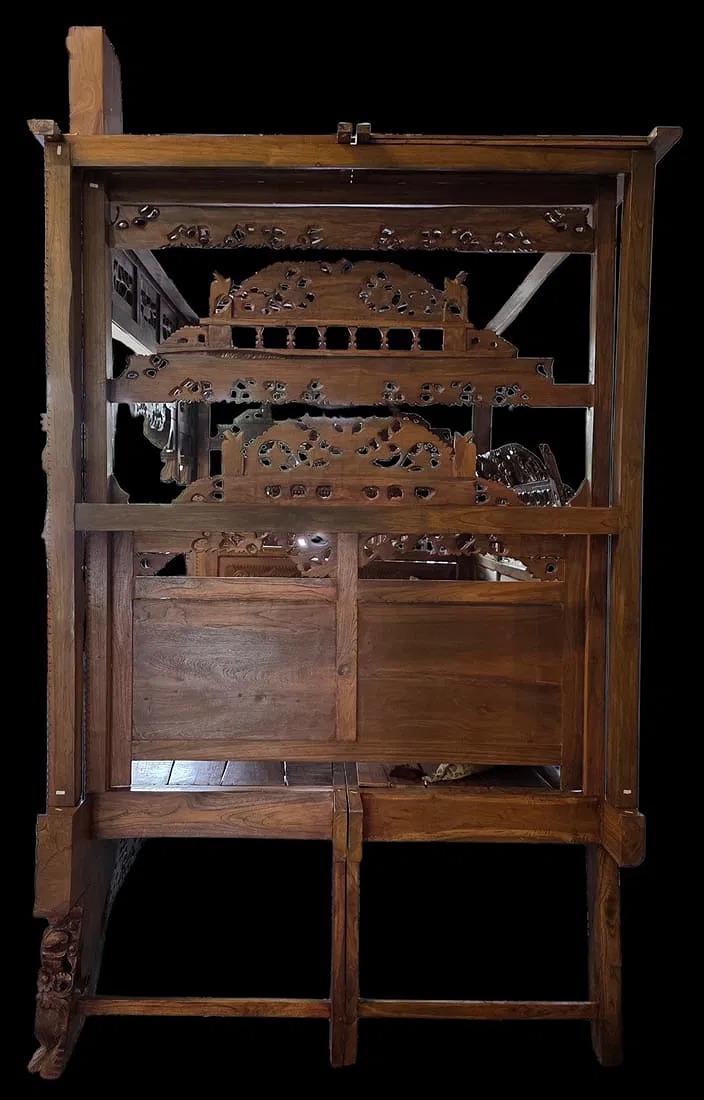 Indonesian Javanese Style Carved Teak Canopy Bed thumbnail 7