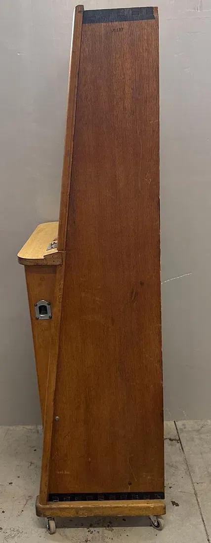 American Mid-Century Period Genco 'Jumpin' Jacks' Coin-Operated Pinball Machine thumbnail 3