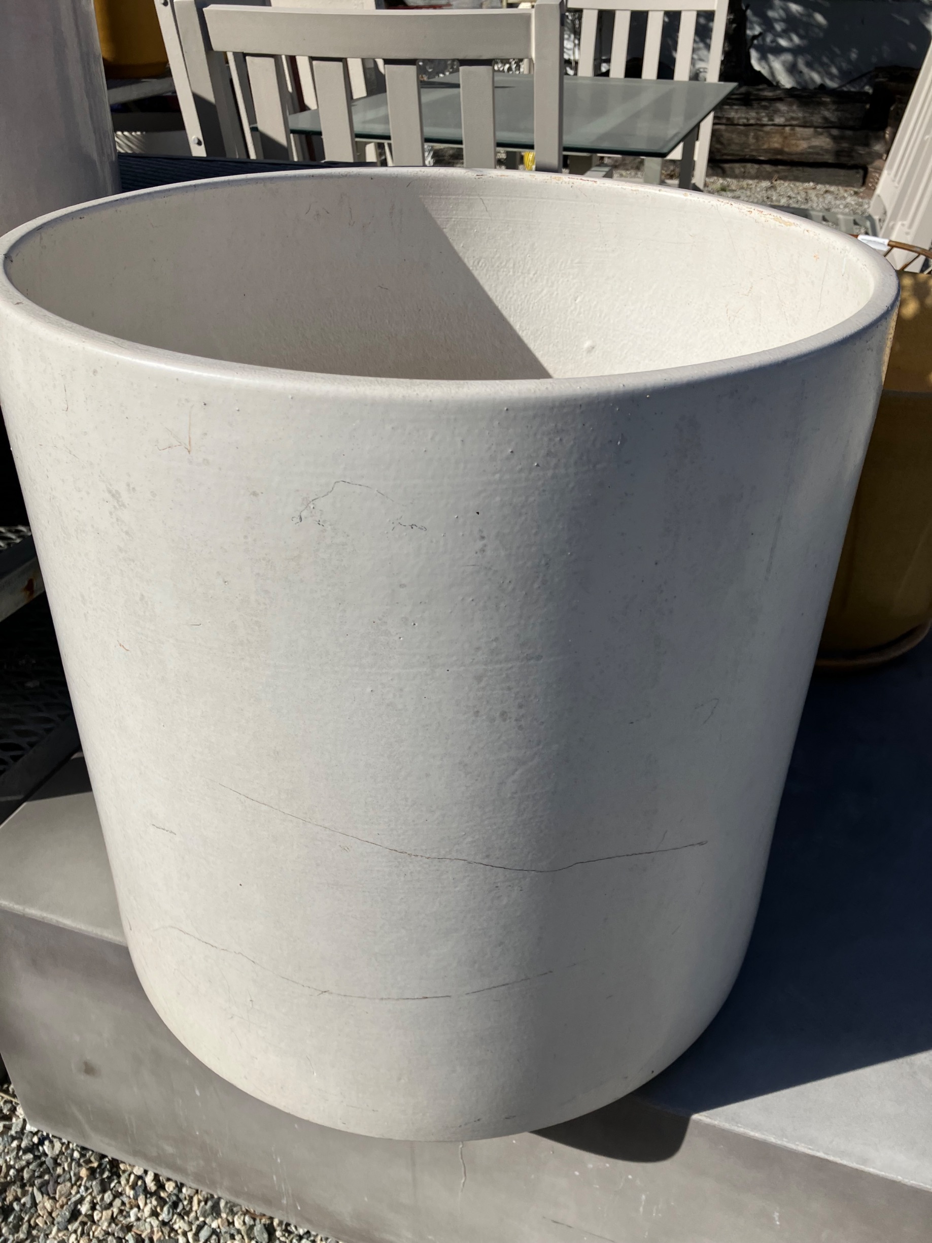 Mid-Century Modern Matte White Planter thumbnail 2