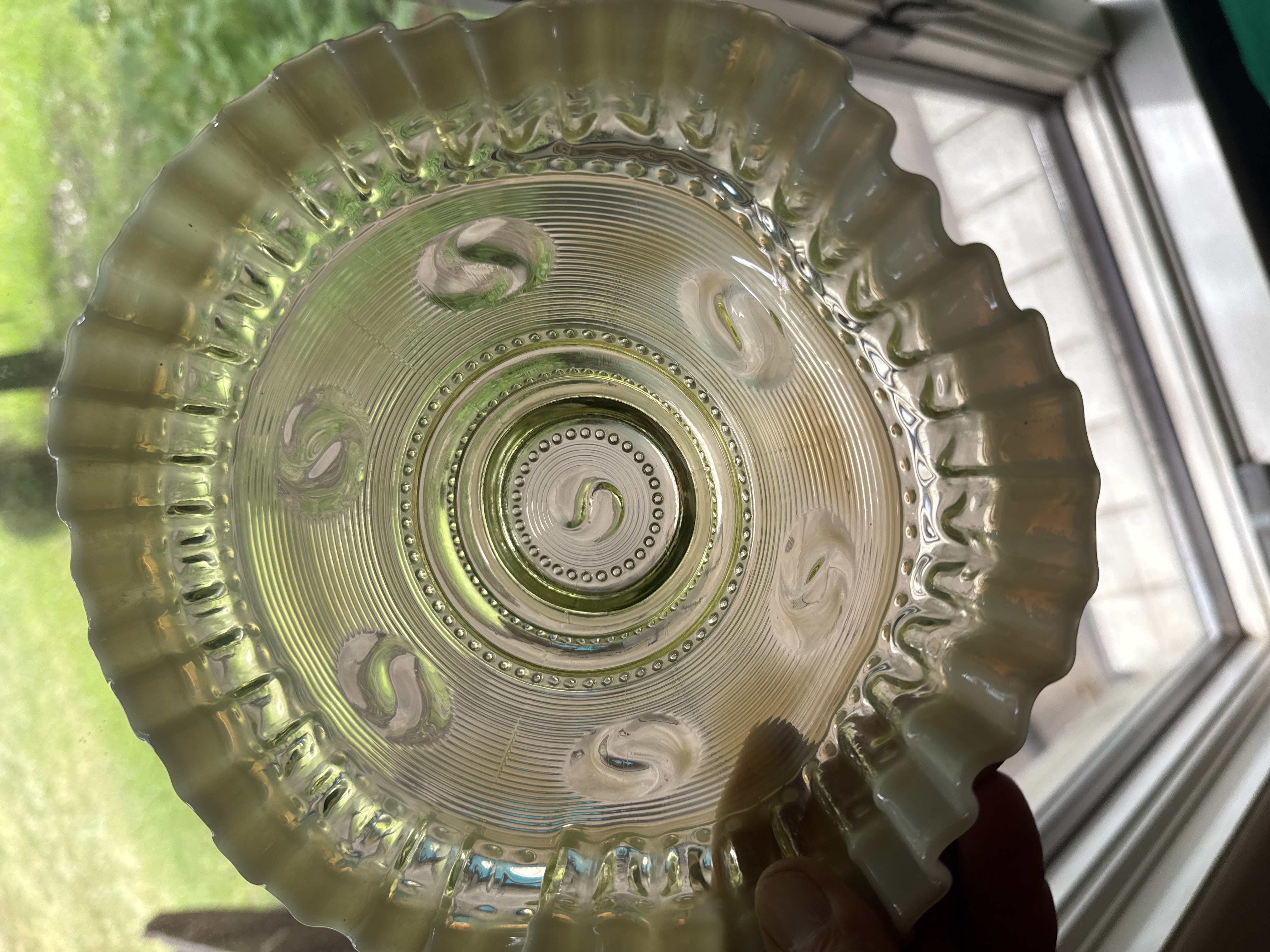 Victorian Opalescent Uranium Glass Ruffled Edge Bowl