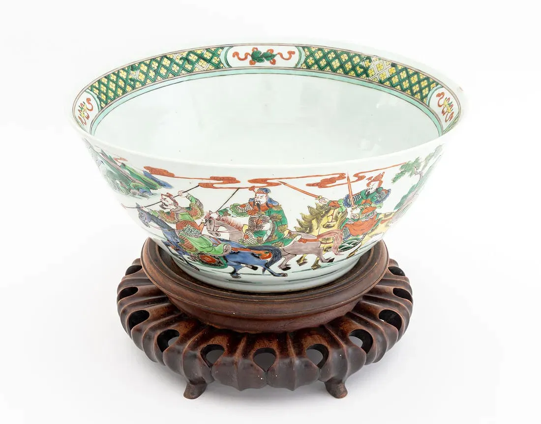 Chinese Kangxi Period Famille Verte Basin thumbnail 2
