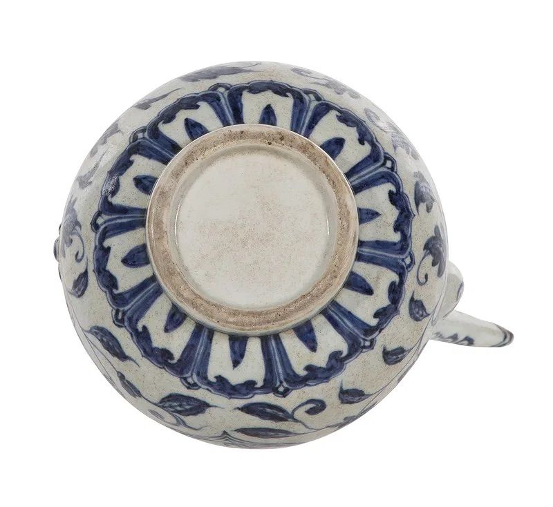 Chinese Ming Style Blue and White Porcelain Ewer thumbnail 3