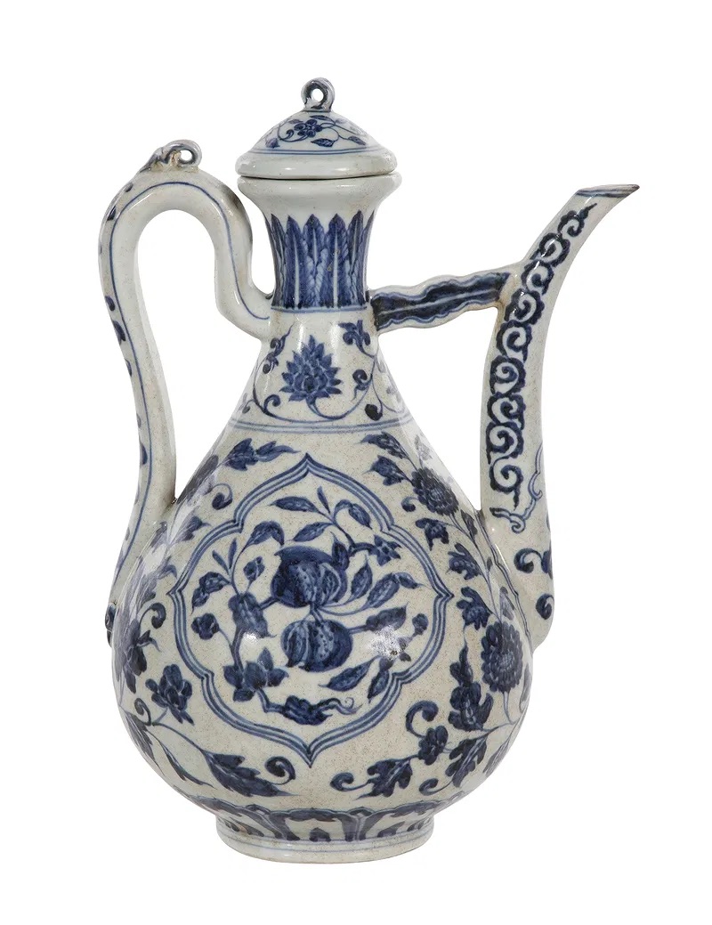 Chinese Ming Style Blue and White Porcelain Ewer thumbnail 3