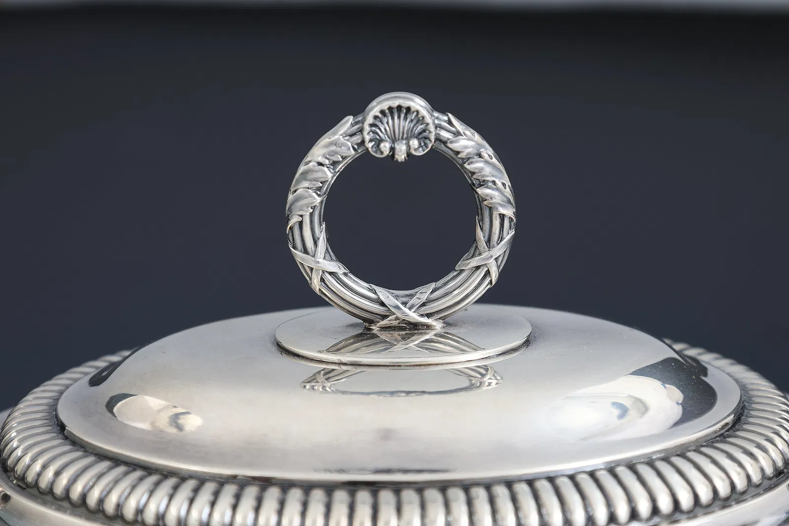 English George III Sterling Silver Covered Sugar Urn (London, 1777) thumbnail 3