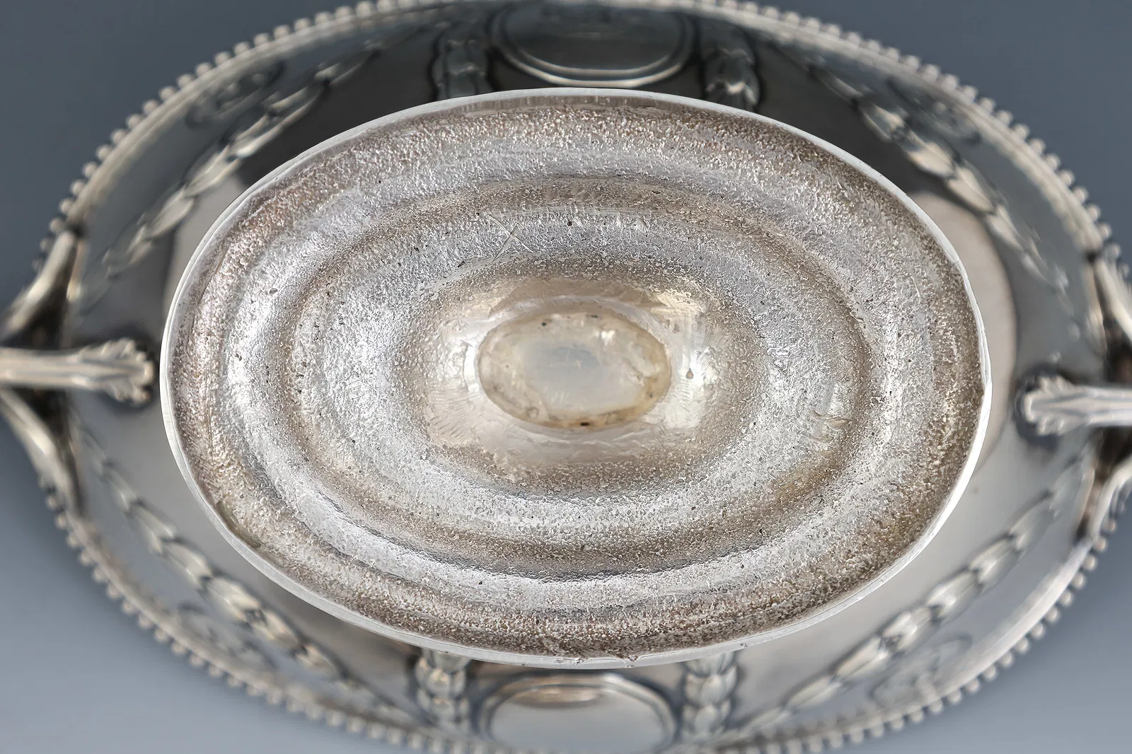 English George III Sterling Silver Covered Sugar Urn (London, 1777) thumbnail 9