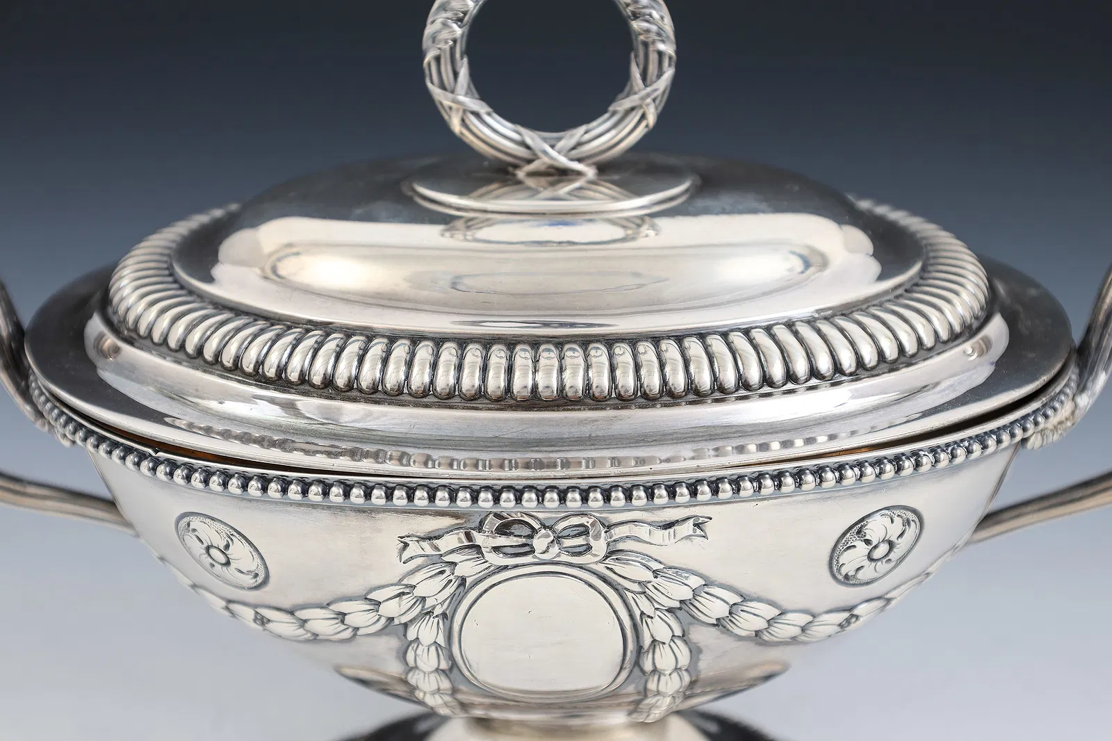 English George III Sterling Silver Covered Sugar Urn (London, 1777) thumbnail 10