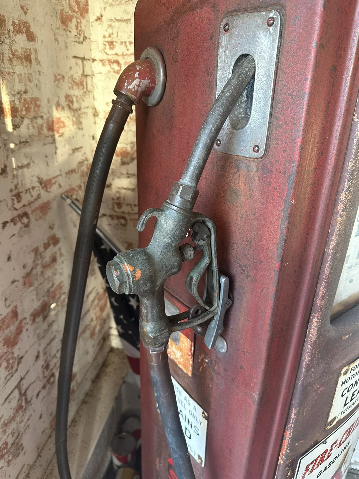 Vintage Bennett Model 76 Texaco Fire-Chief Gas Pump thumbnail 4