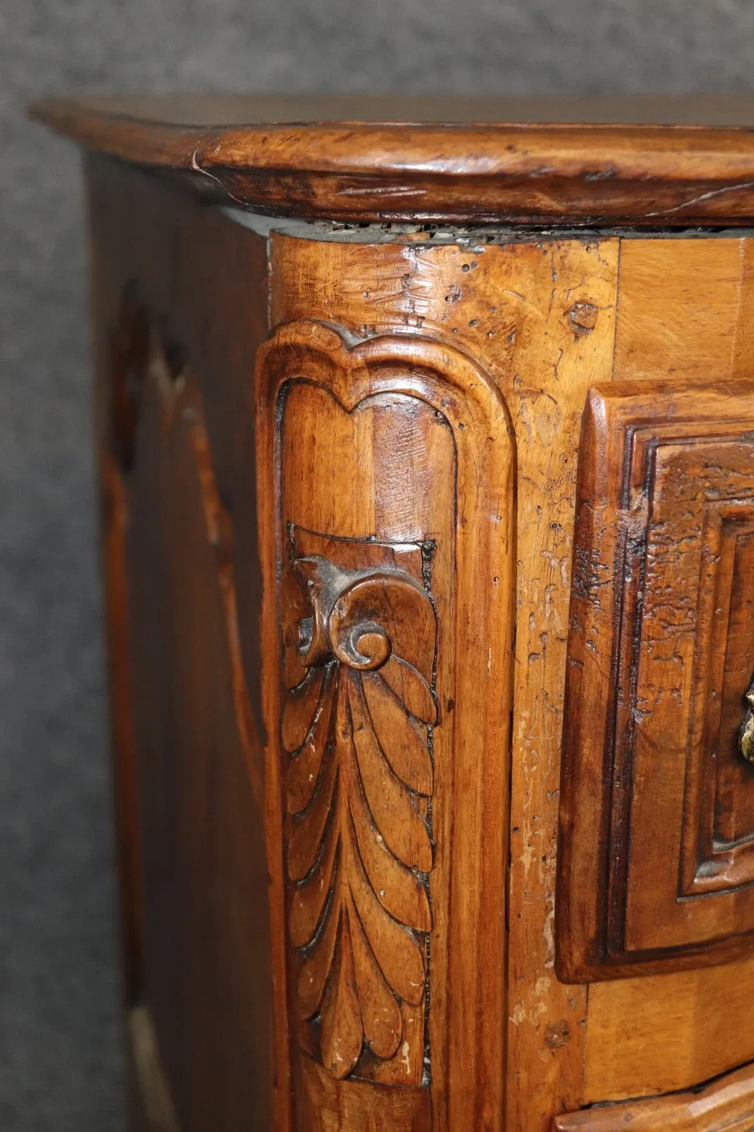 French Louis XV Period Walnut Bombe Commode thumbnail 8