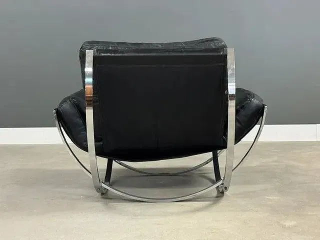 Mid-Century Modern Chrome and Black Leather Rocking Lounge Chair thumbnail 4
