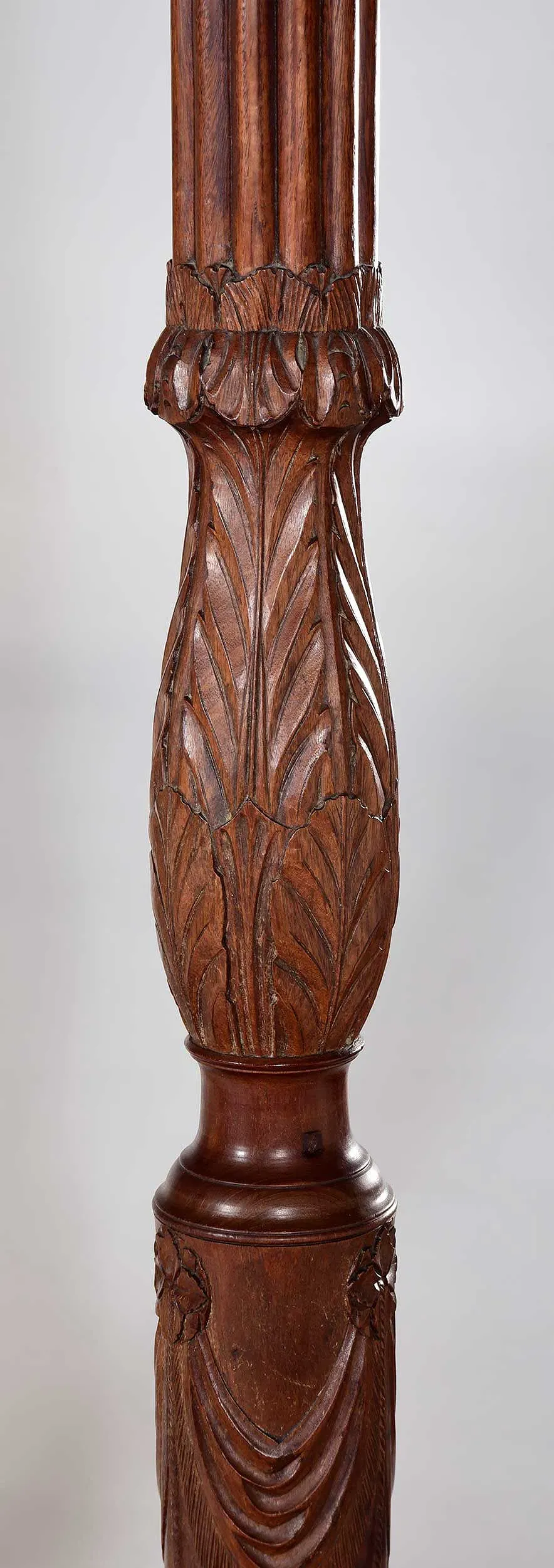 American Federal Period Mahogany Four-Poster Bed thumbnail 8