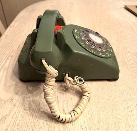 Mid-Century Modern Rotary Dial Telephone thumbnail 2