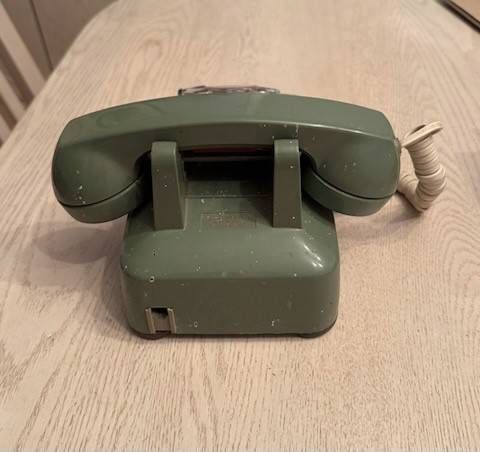 Mid-Century Modern Rotary Dial Telephone thumbnail 3