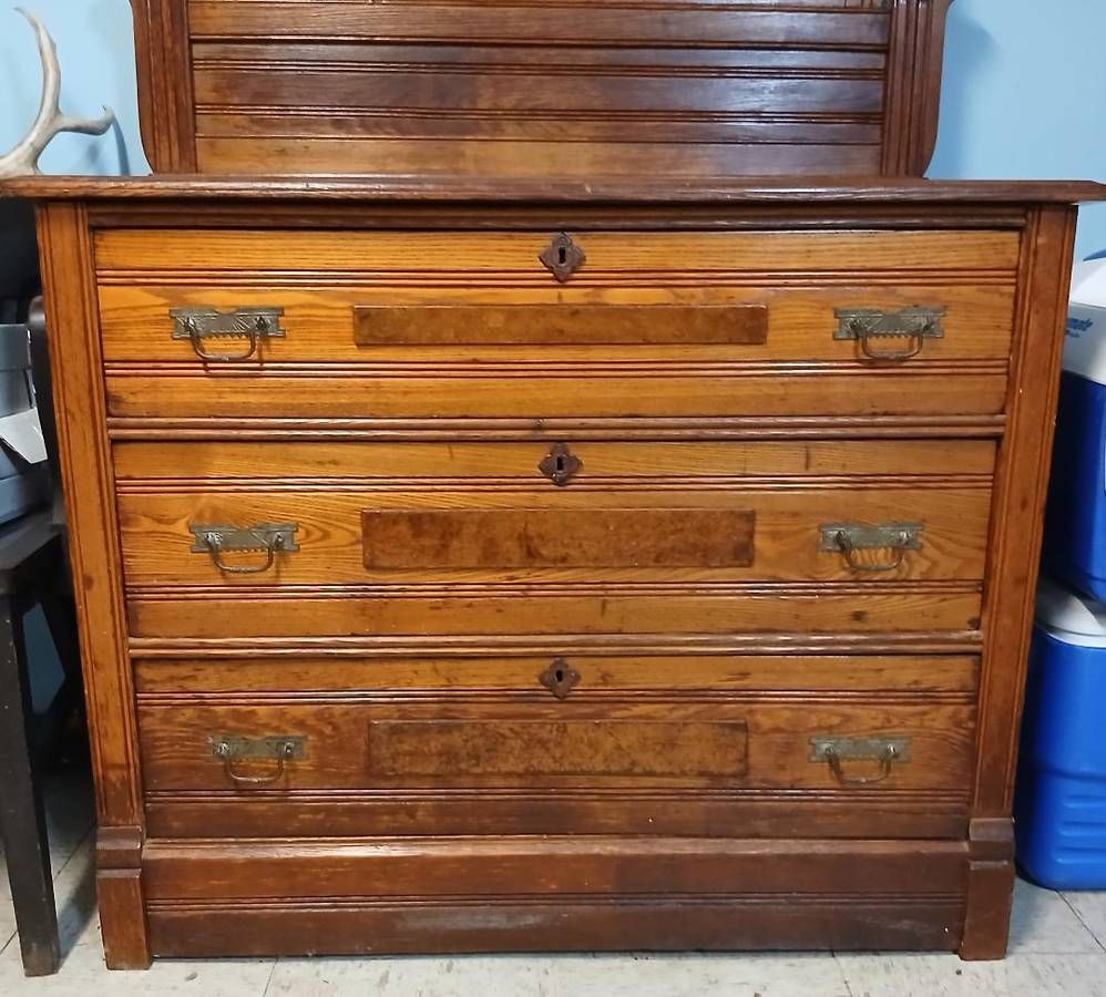 Late Victorian Eastlake Style Oak Dresser with Mirror thumbnail 2