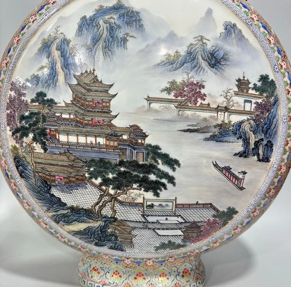 Chinese Famille Rose 'Qianlong Style' Moon Flask thumbnail 2