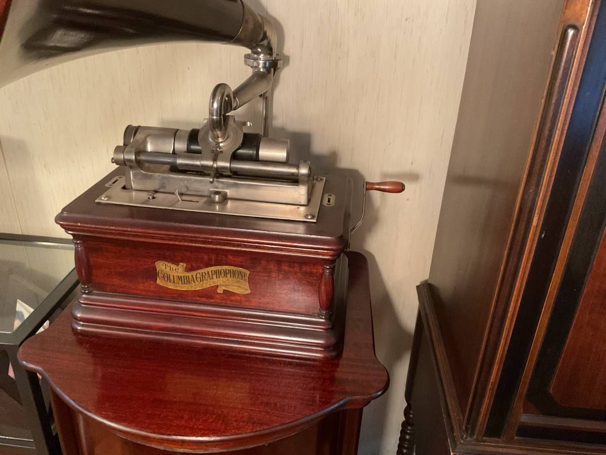 Columbia Graphophone with Wooden Horn thumbnail 4