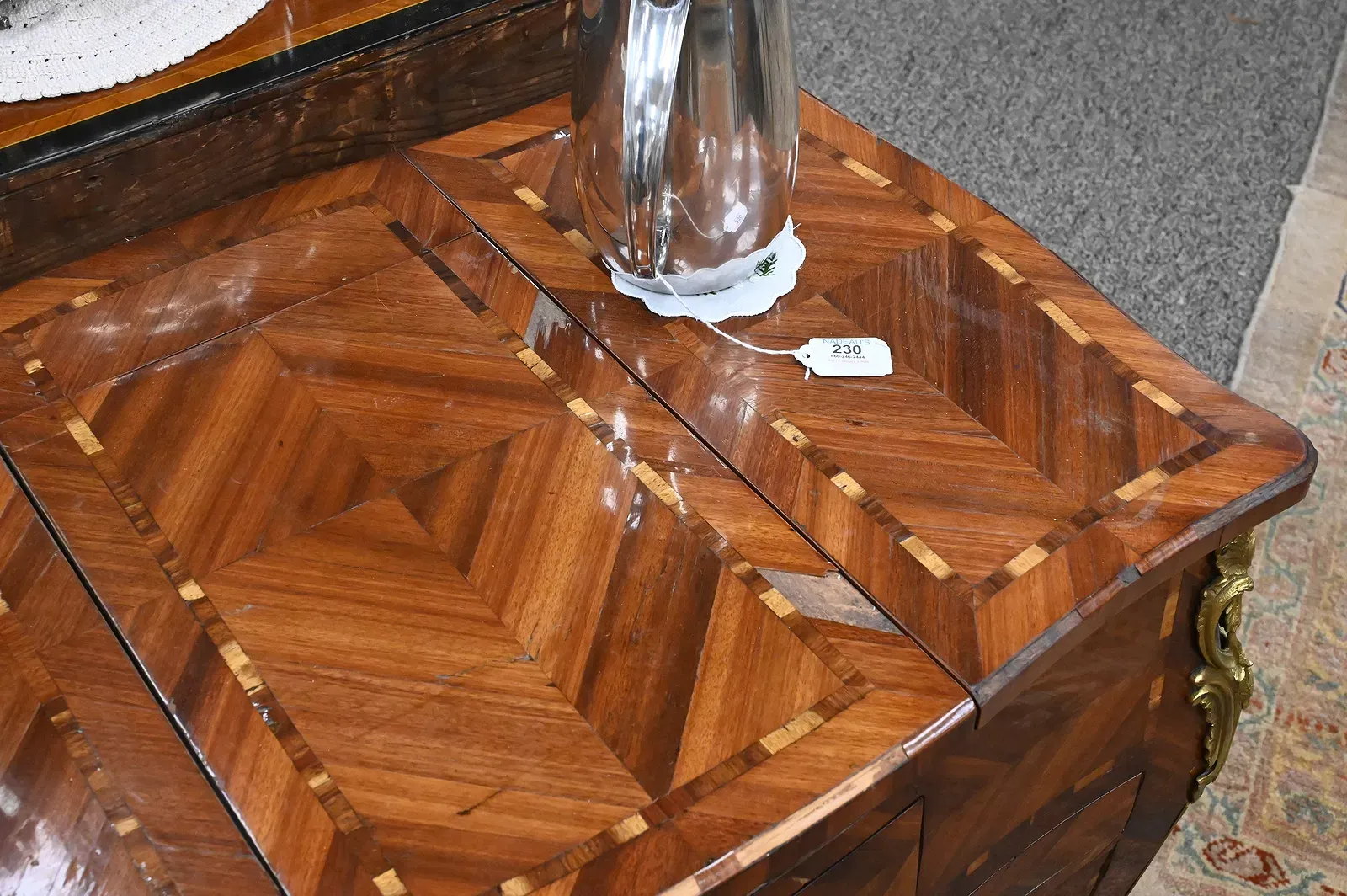 French Louis XV Style Kingwood and Tulipwood Commode Secrétaire thumbnail 4