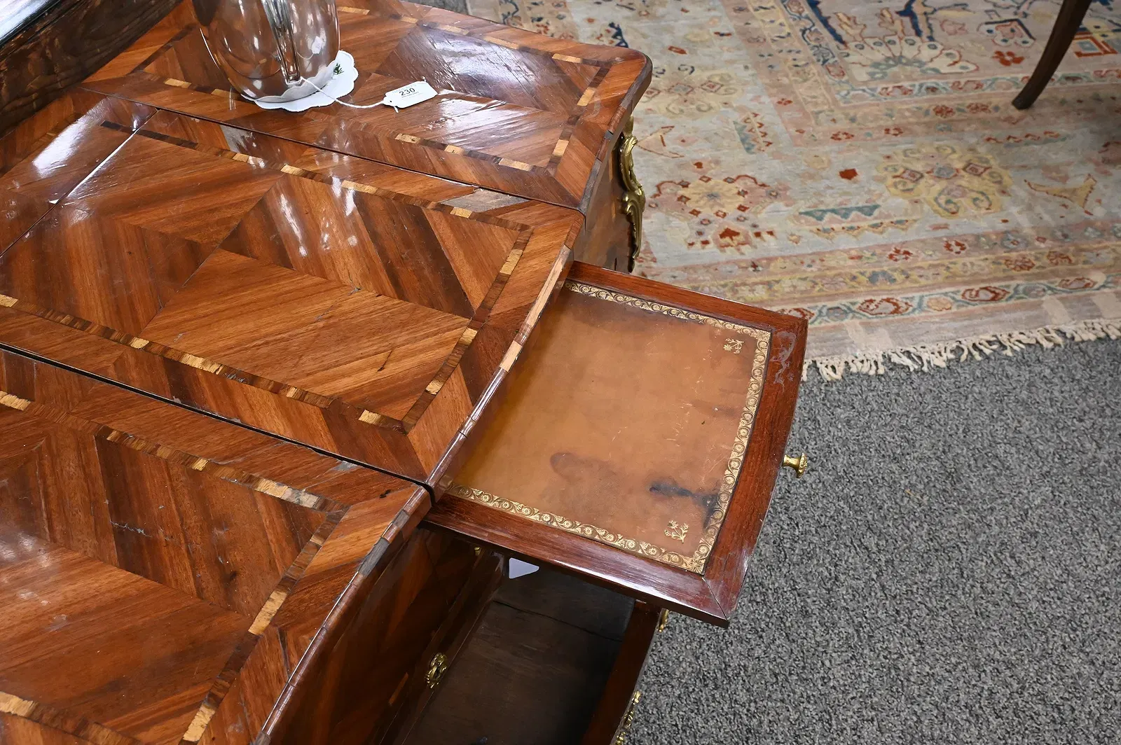 French Louis XV Style Kingwood and Tulipwood Commode Secrétaire thumbnail 5