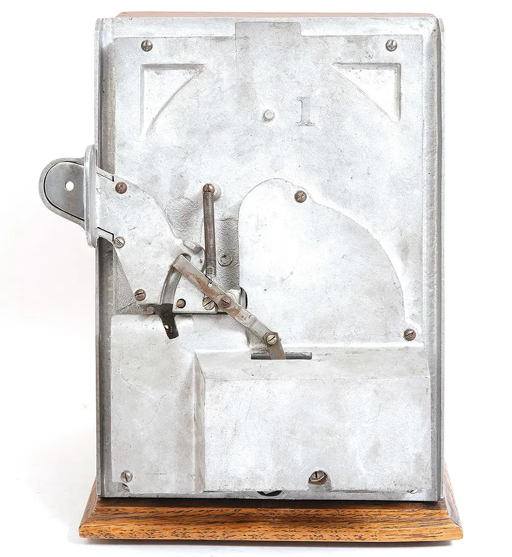 American Mid-Century Period Roll-Et Coin-Operated Skill Game thumbnail 6