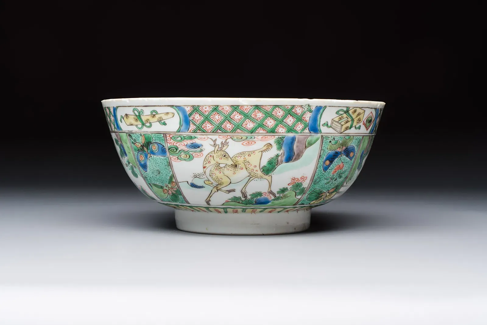 Chinese Kangxi Period Famille Verte Porcelain Bowl with Yongqing Tang Hall Mark thumbnail 3