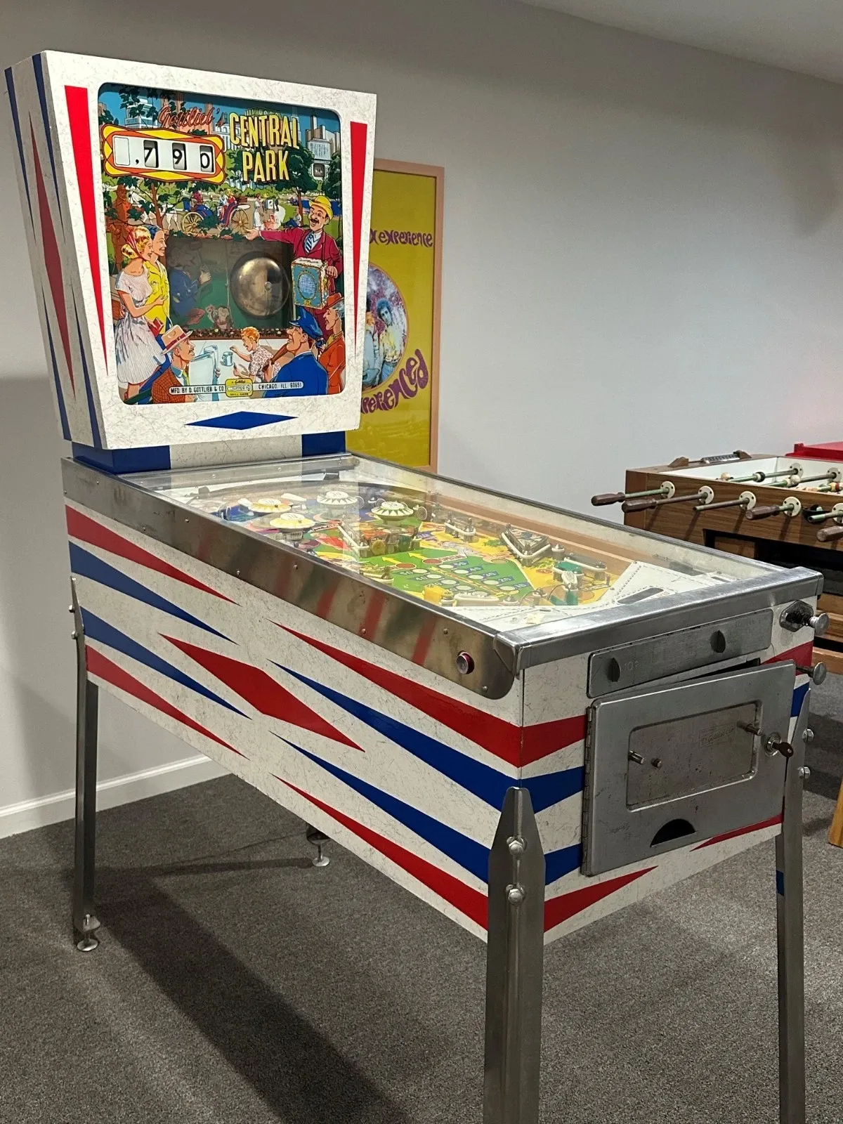 Gottlieb 'Central Park' Pinball Machine thumbnail 2