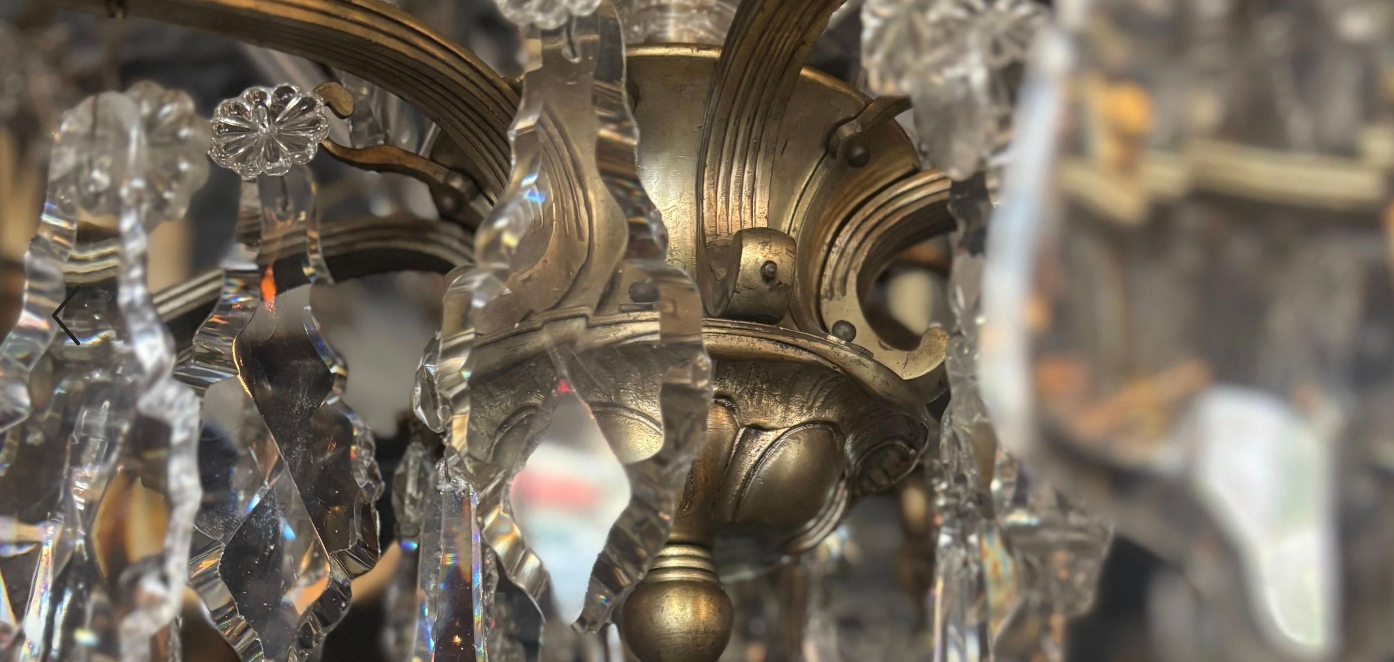 French Louis XV Style Gilt Bronze and Cut Crystal Chandelier thumbnail 5